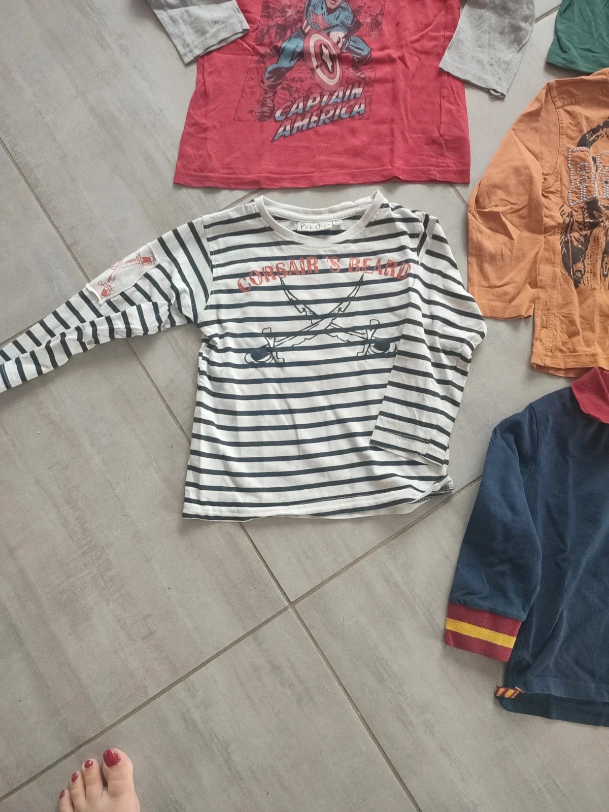 Lot of long-sleeve t-shirts for 4-year-old boys – photo 15
